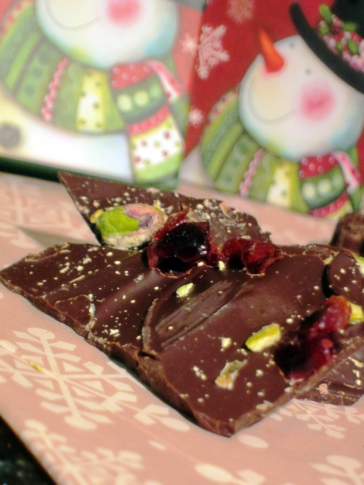 DIY Holiday Gift Making: Coconut Oil Chocolate Bark with Cranberries and Pistachios